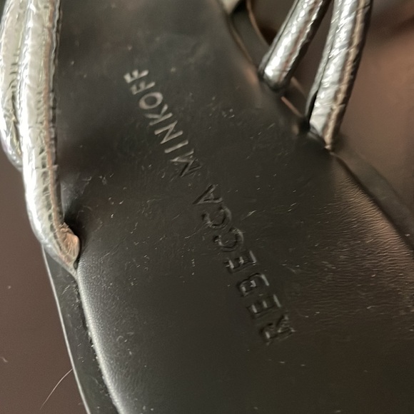 Gorgeous Silver Rebecca Minkoff sandals.  Worn one time size 5.5 - Picture 4 of 4